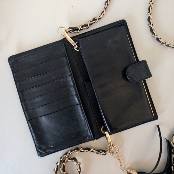 Chanel Caviar Kisslock Wallet. - Picture 7 of 16